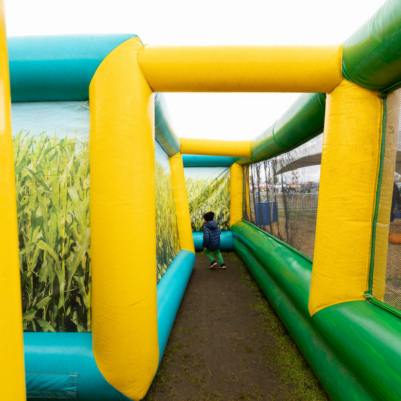 Inflatable Corn Maze – Eyecandy Inflatables