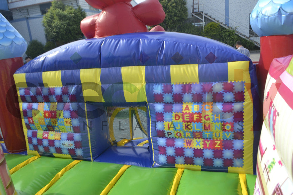 Toy Town Inflatable Playcenter